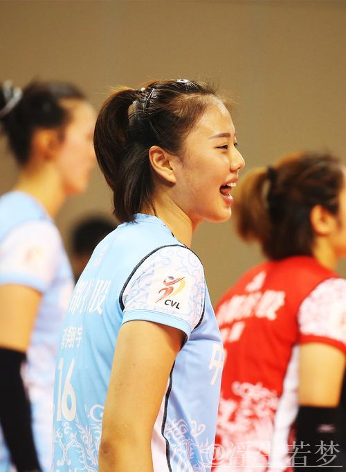 龚翔宇加盟美国女排联赛,开启海外征程 龚翔宇加盟美国女排联赛,开启海外征程