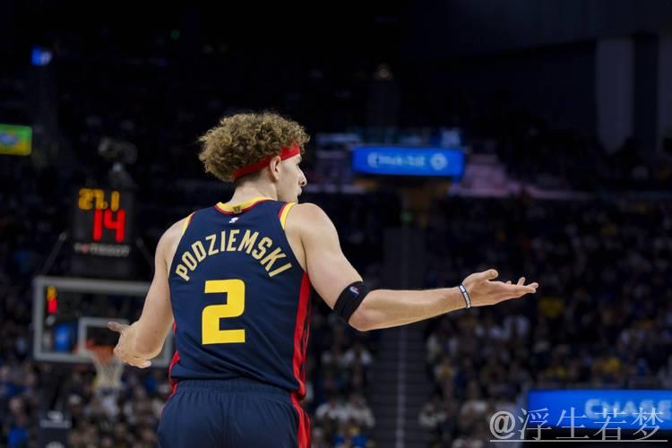 波杰姆斯基半场绝杀三分,表现神勇! 波杰姆斯基半场绝杀三分,表现神勇!