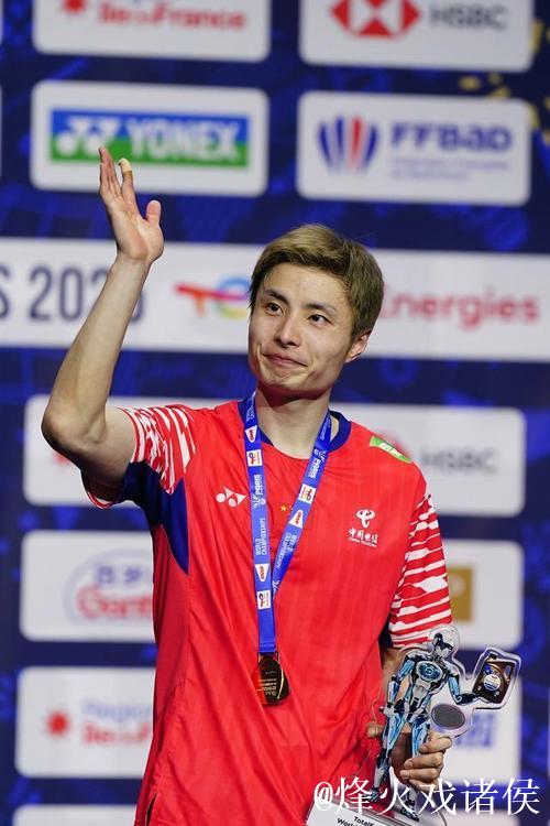 世界羽联总决赛 石宇奇不敌小波波夫摘男单亚军 世界羽联总决赛 石宇奇不敌小波波夫摘男单亚军
